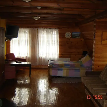 Viesu Nams Mezu 13